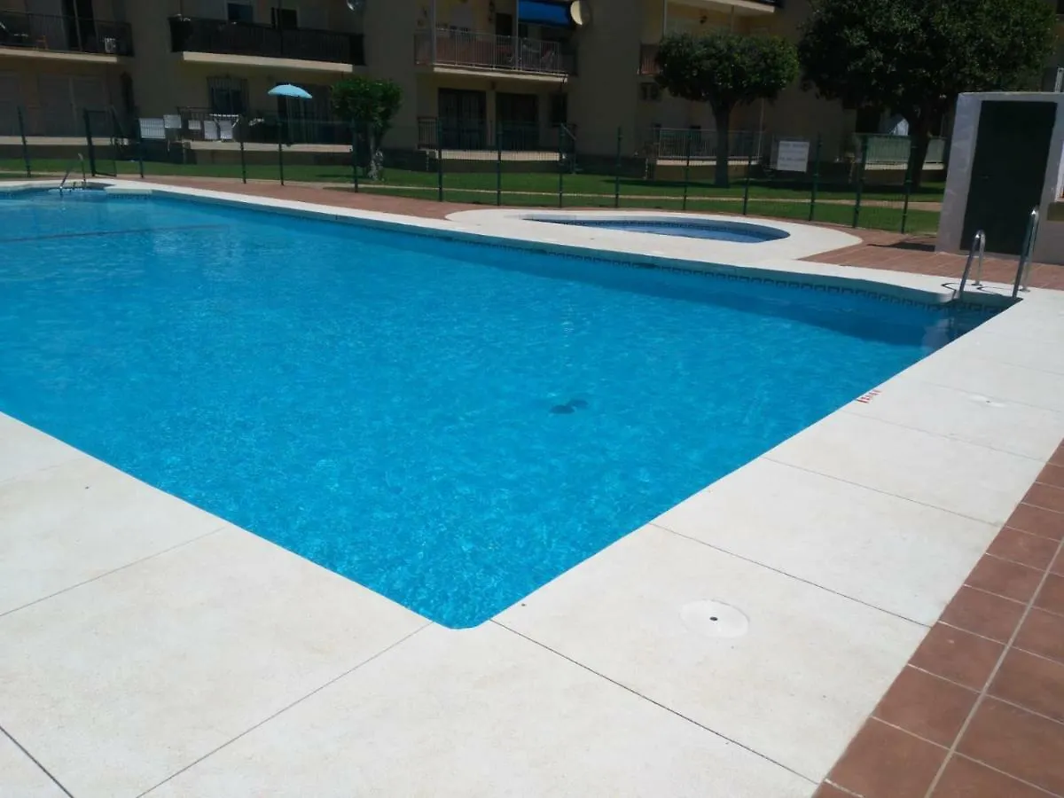 טורמולינוס Apartamento En La Playa